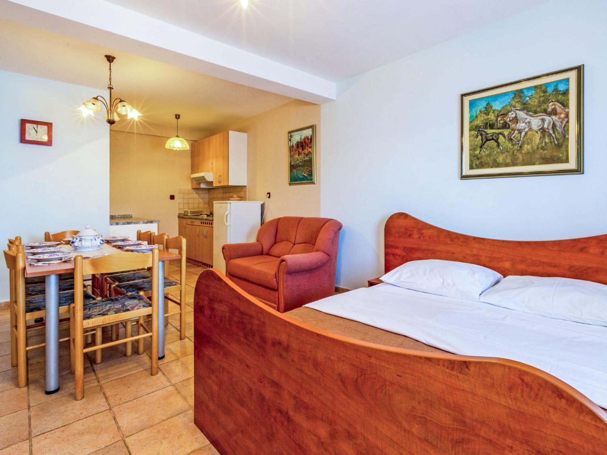 Delfin-2 By Interhome Apartment Cesarica