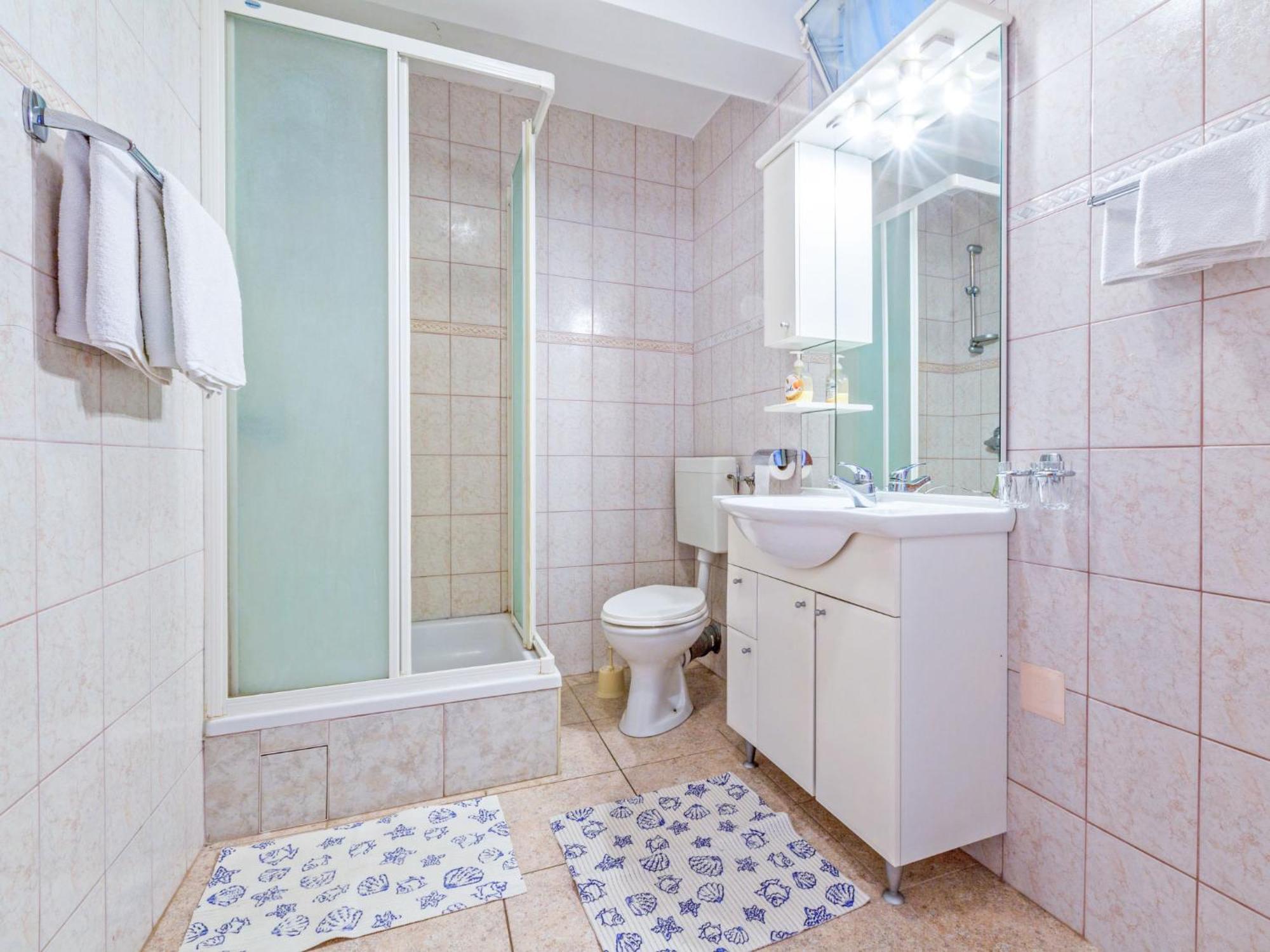 Delfin-2 By Interhome * Cesarica